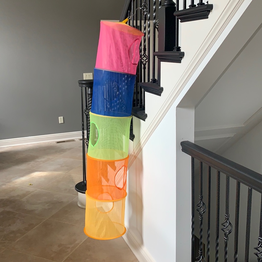 Rainbow hanging storage holder